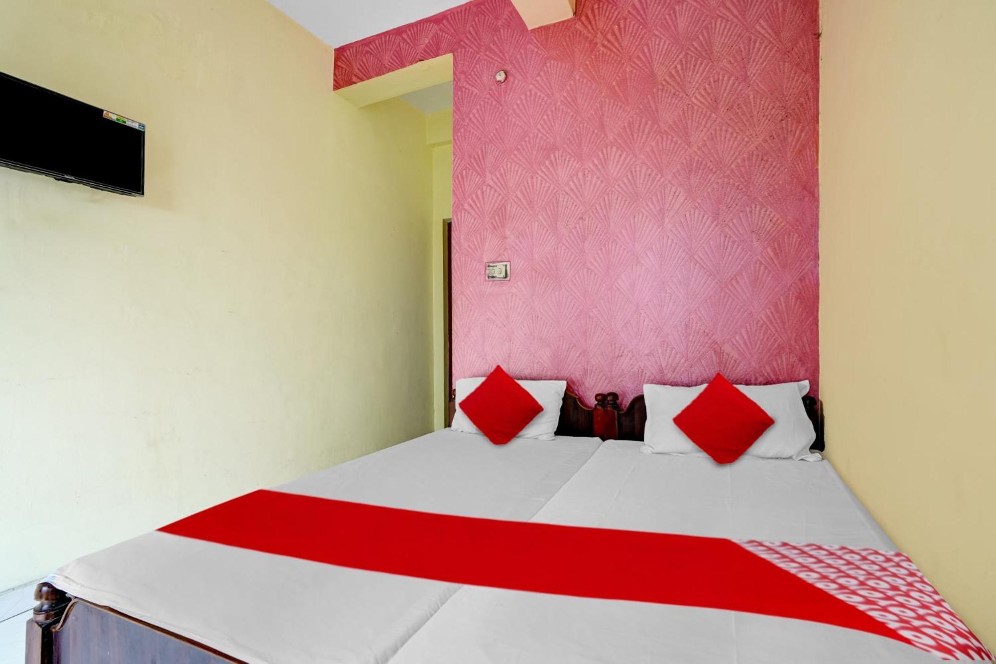 Oyo Royal Visakha Beach Guest House Visakhapatnam Exterior photo