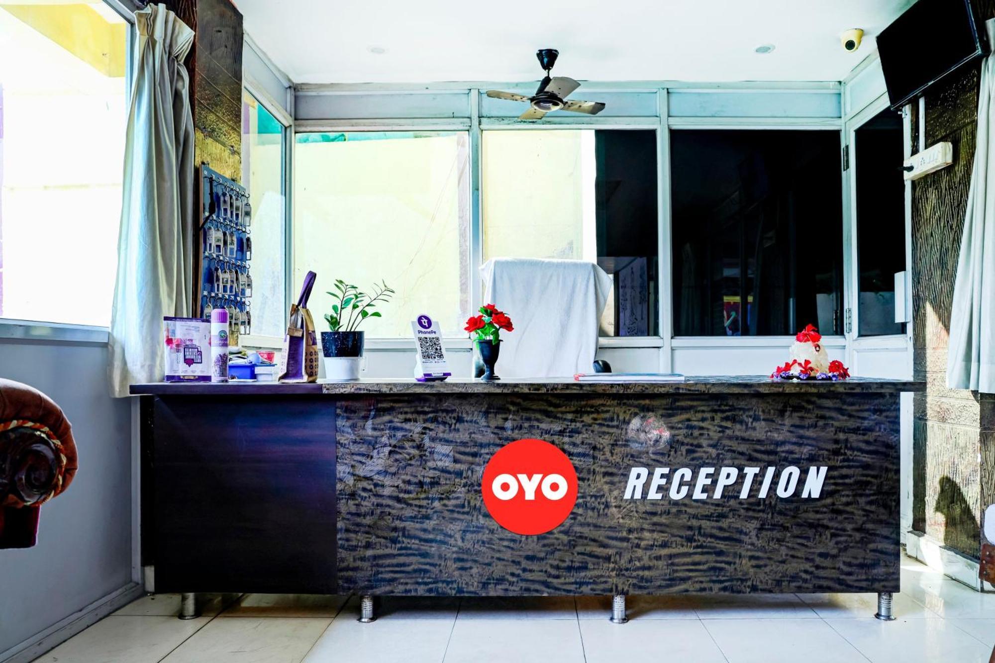 Oyo Royal Visakha Beach Guest House Visakhapatnam Exterior photo