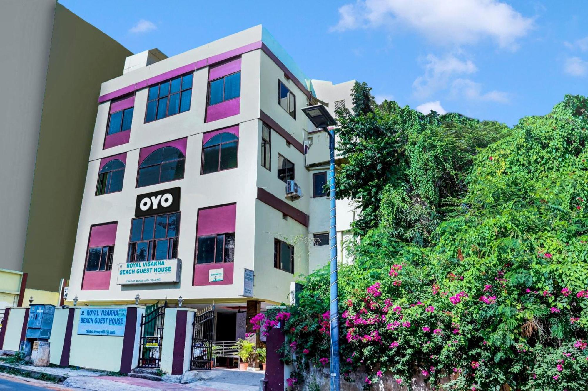 Oyo Royal Visakha Beach Guest House Visakhapatnam Exterior photo